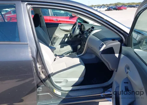 2013 Toyota Corolla L z USA, uszkodzony, nr VIN 5YFBU4EE1DP223362